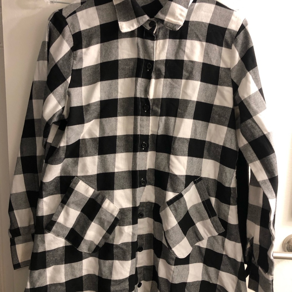 Stylish Black and White Checkered Men's Shirt